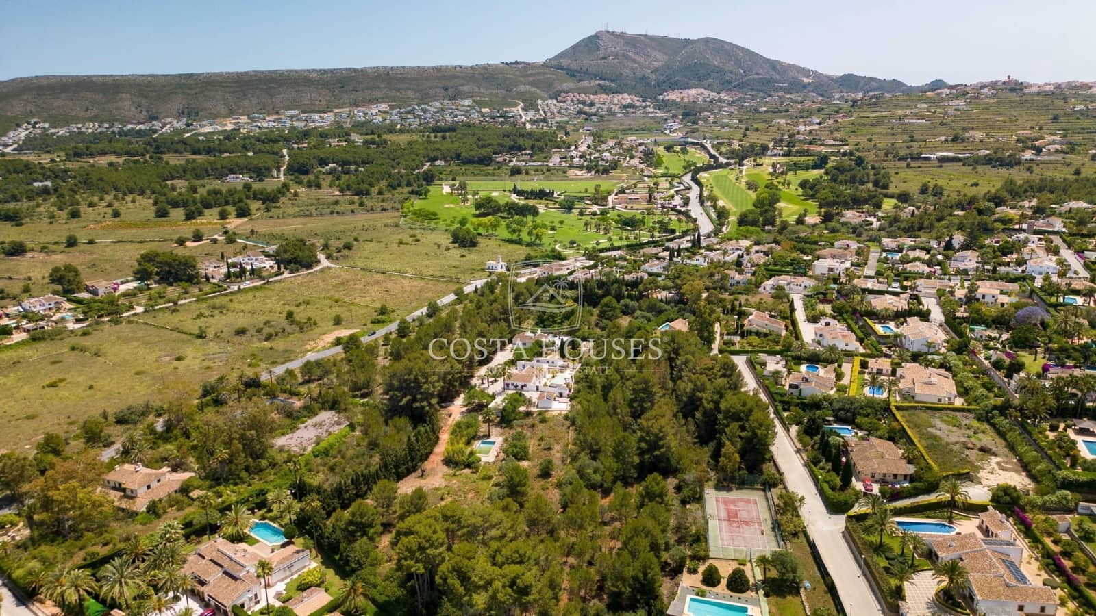 Chalet de 4 habitaciones en Javea / Xàbia en venta con piscina - 1.425.000 € (Ref: 8863859)
