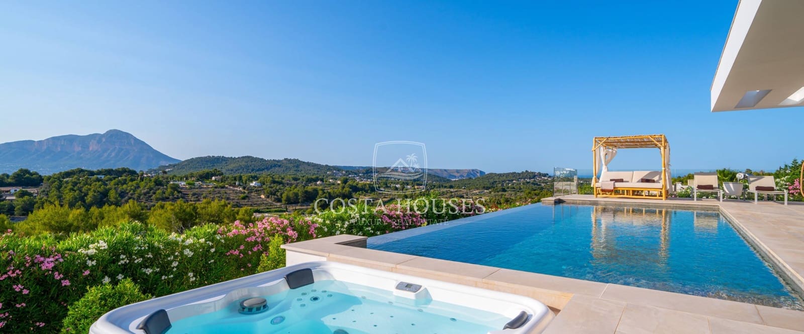 3 makuuhuone Huvila myytävänä paikassa Javea / Xabia mukana uima-altaan - 1 190 000 € (Ref: 8863863)