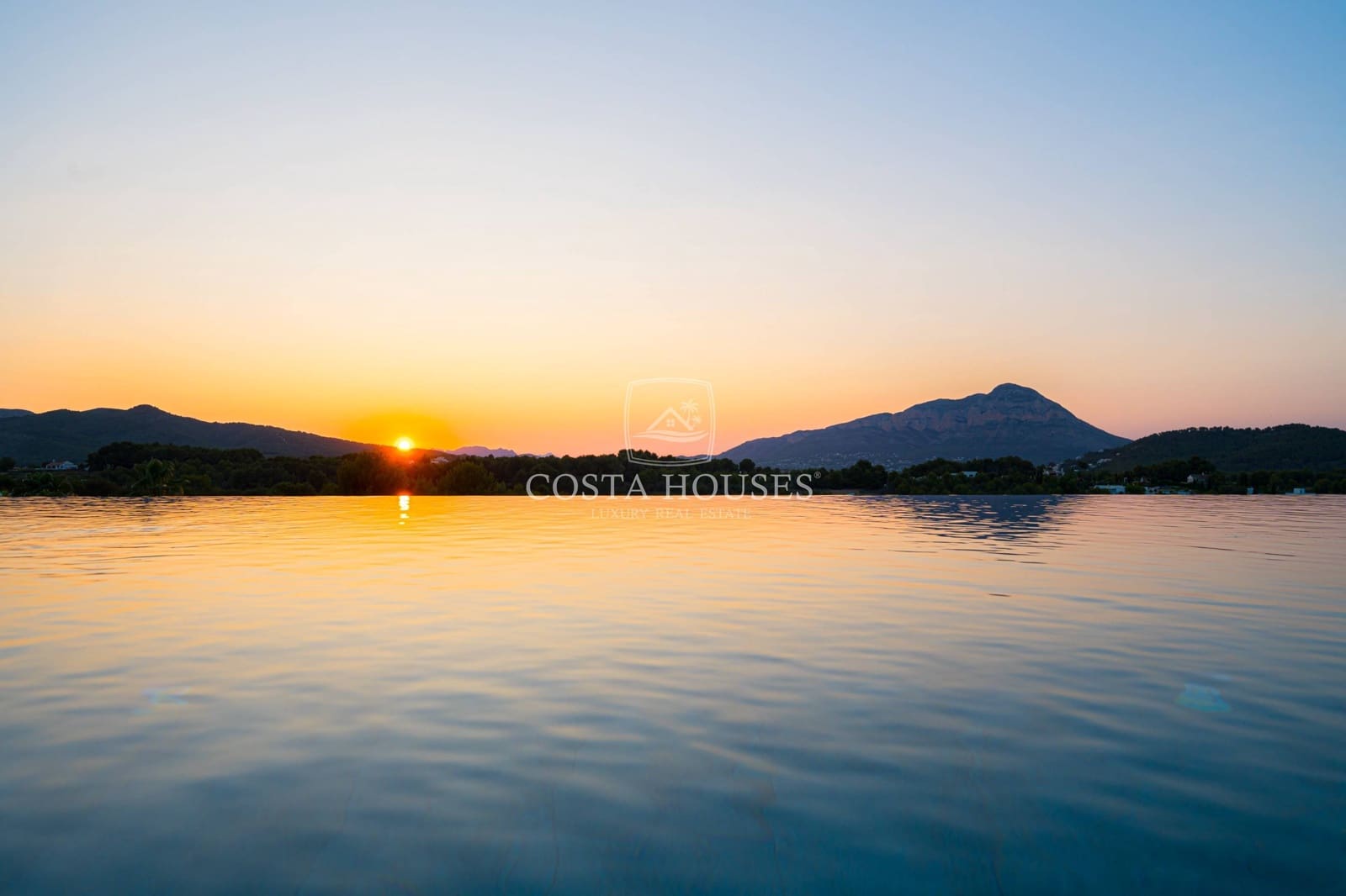 3 makuuhuone Huvila myytävänä paikassa Javea / Xabia mukana uima-altaan - 1 190 000 € (Ref: 8863863)