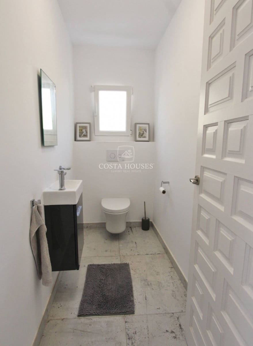 4 soveværelse Villa til salg i Javea / Xabia med swimmingpool garage - € 1.195.000 (Ref: 8863866)