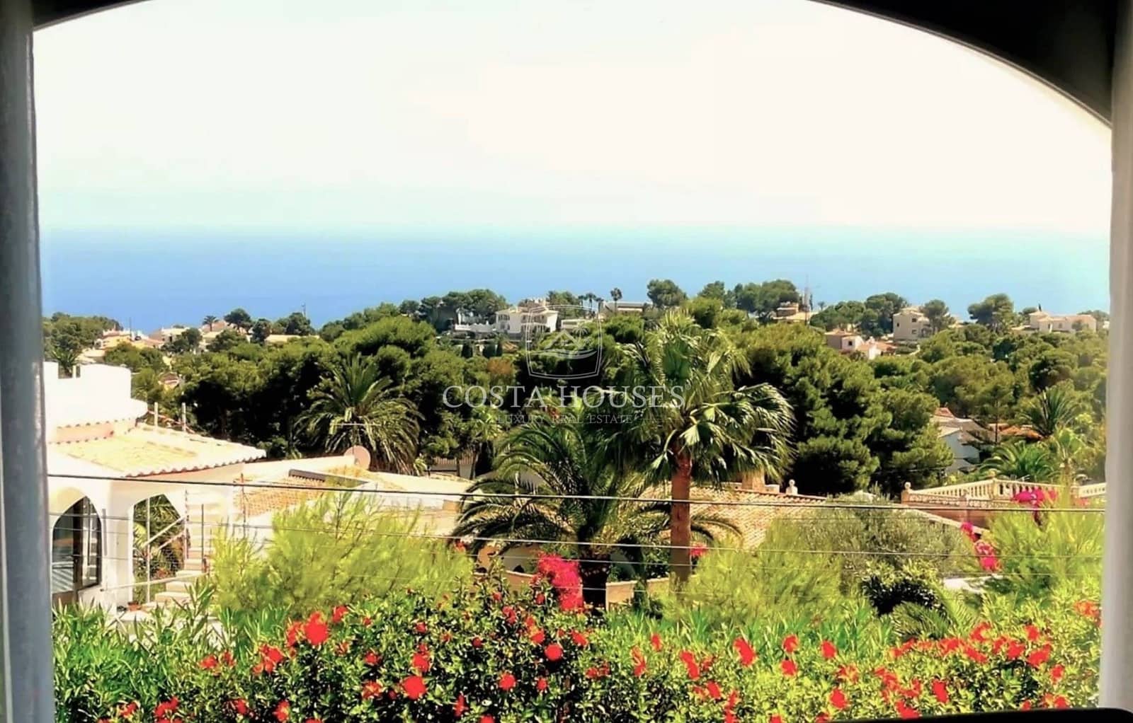 4 soveværelse Villa til salg i Javea / Xabia med swimmingpool garage - € 1.195.000 (Ref: 8863866)