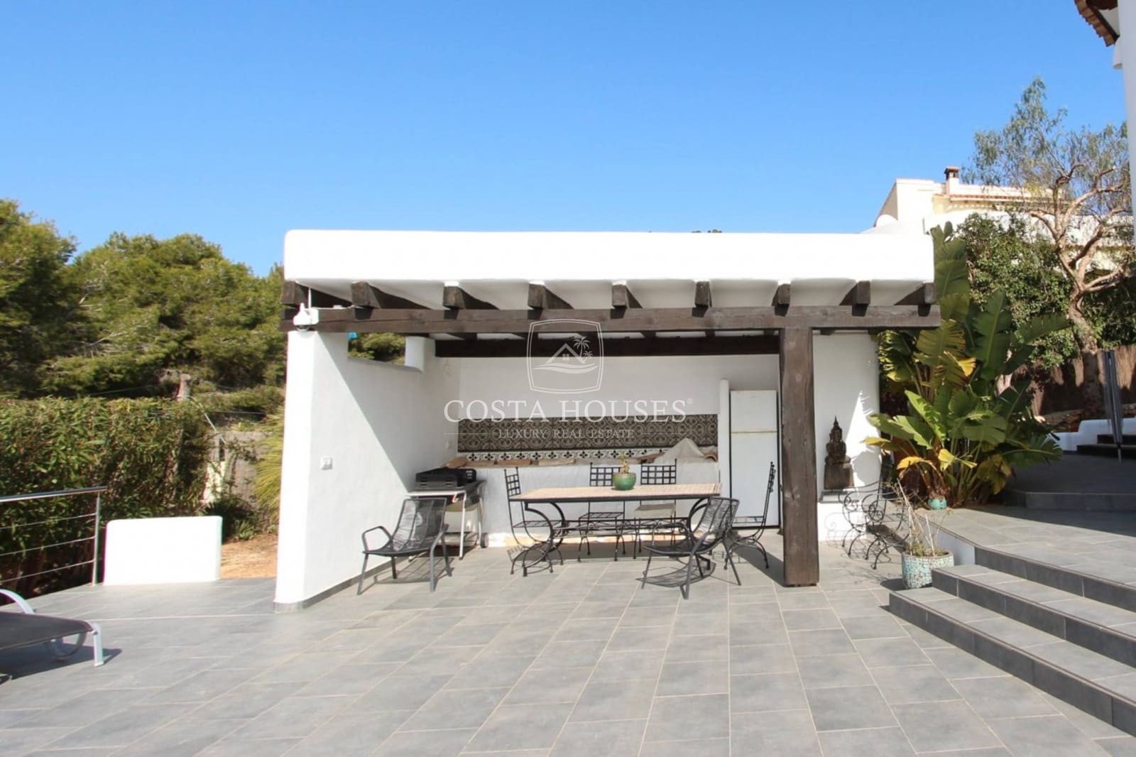 4 soveværelse Villa til salg i Javea / Xabia med swimmingpool garage - € 1.195.000 (Ref: 8863866)