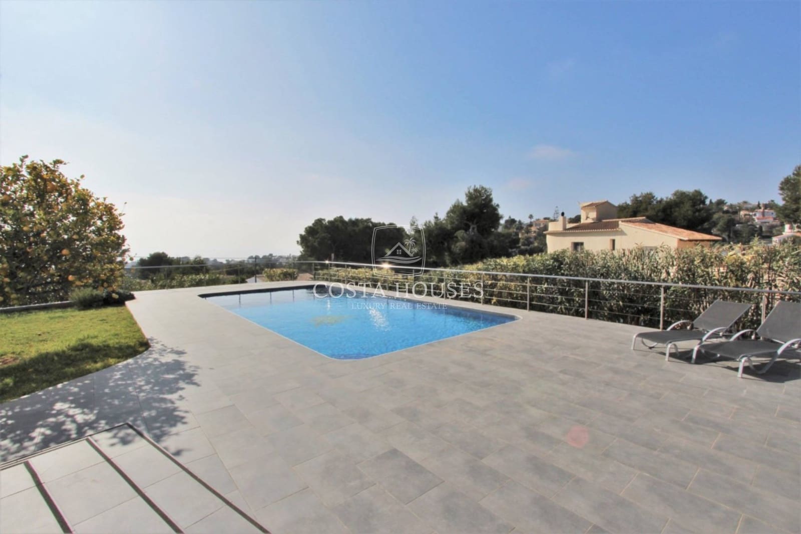4 Zimmer Villa zu verkaufen in Javea / Xabia mit Pool Garage - 1.195.000 € (Ref: 8863866)
