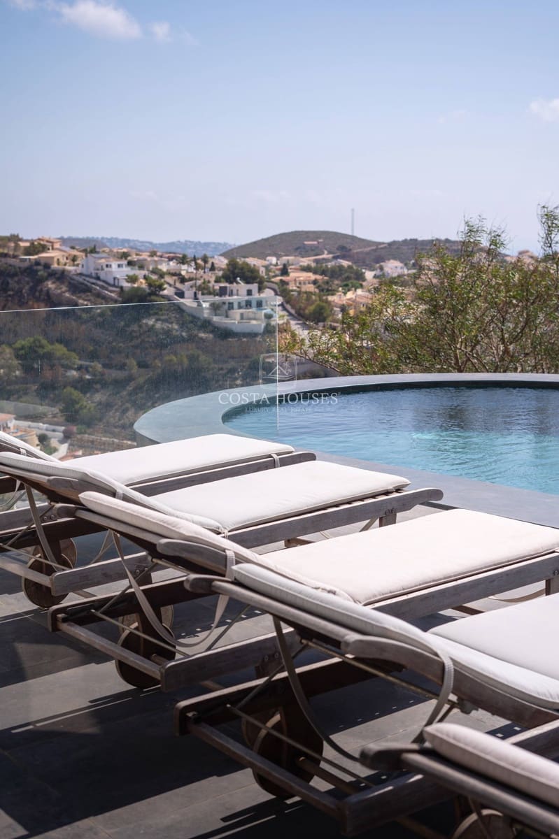 4 bedroom Villa for sale in Cumbre del Sol with pool - € 1,200,000 (Ref: 8863871)