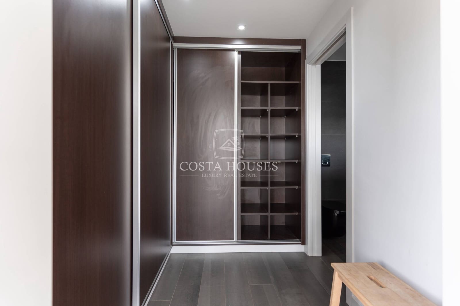 4 bedroom Villa for sale in Cumbre del Sol with pool - € 1,200,000 (Ref: 8863871)