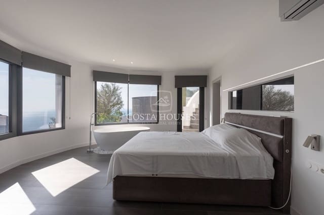 4 slaapkamer Villa te koop in Cumbre del Sol, Benitachell / Benitatxell met zwembad - € 1.200.000 (Ref: 8863871)