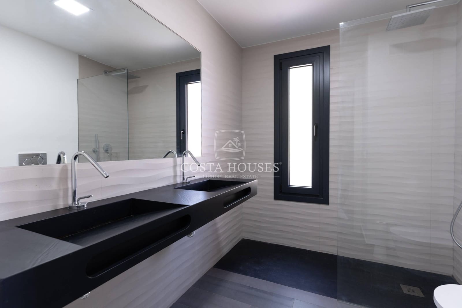 4 bedroom Villa for sale in Cumbre del Sol with pool - € 1,200,000 (Ref: 8863871)