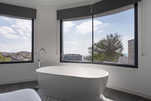 4 slaapkamer Villa te koop in Cumbre del Sol, Benitachell / Benitatxell met zwembad - € 1.200.000 (Ref: 8863871)