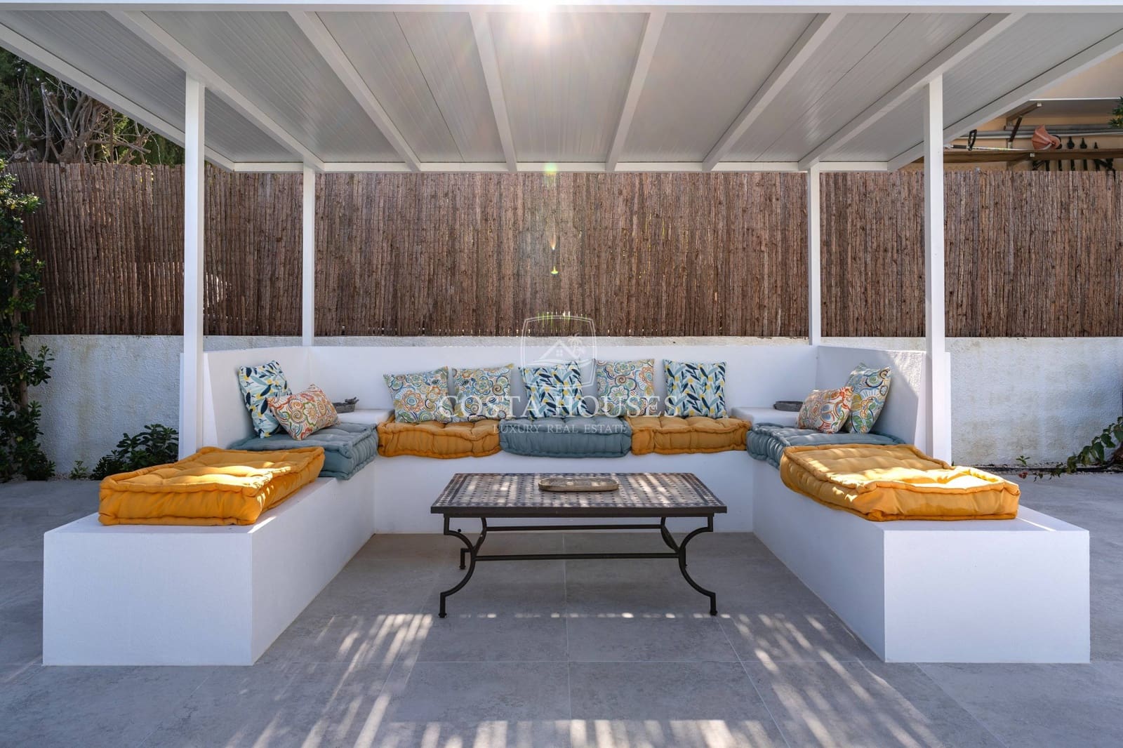 4 Zimmer Villa zu verkaufen in Denia mit Pool Garage - 1.350.000 € (Ref: 8863892)