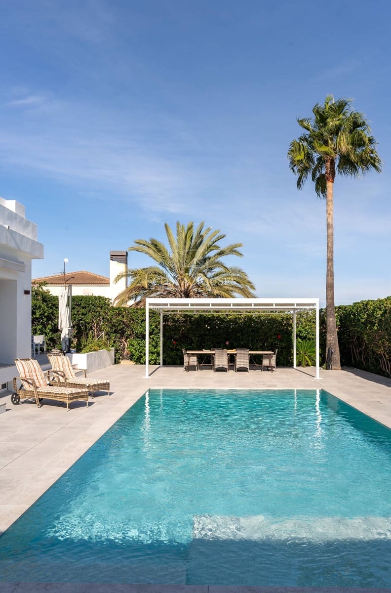 4 Zimmer Villa zu verkaufen in Denia mit Pool Garage - 1.350.000 € (Ref: 8863892)