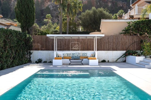 Chalet de 4 habitaciones en La Pedrera - Vessanes, Dénia en venta con piscina garaje - 1.350.000 € (Ref: 8863892)