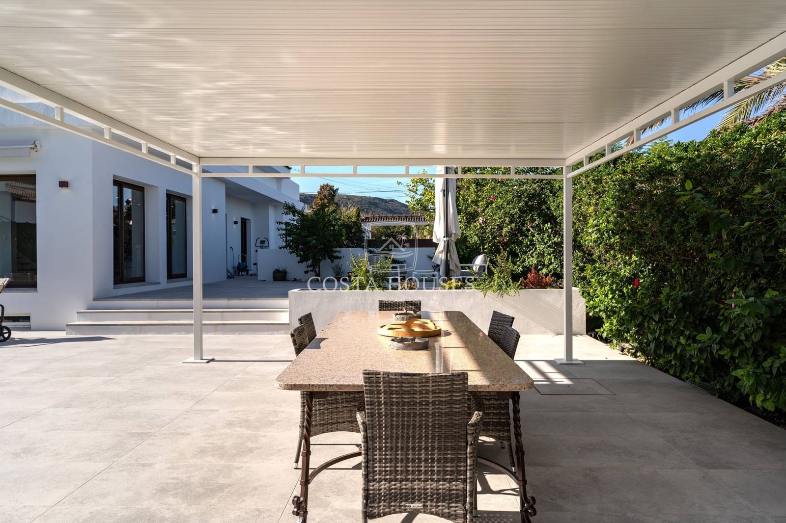 4 Zimmer Villa zu verkaufen in Denia mit Pool Garage - 1.350.000 € (Ref: 8863892)