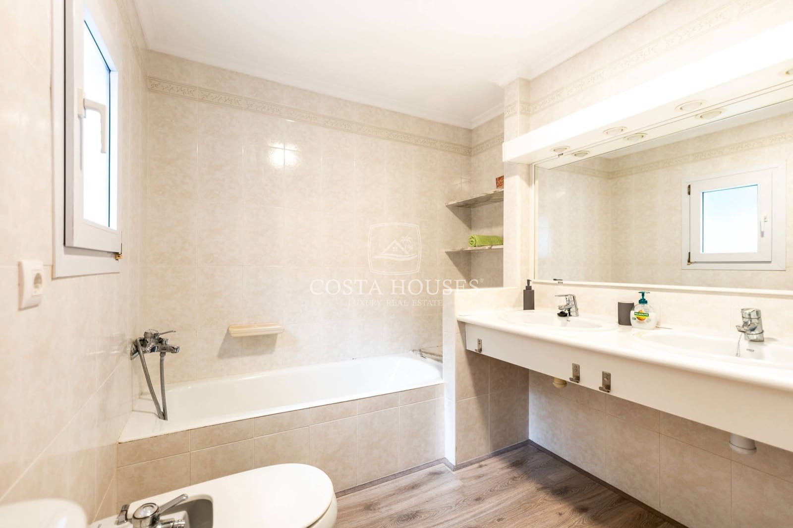 4 soveværelse Villa til salg i Javea / Xabia med swimmingpool garage - € 1.250.000 (Ref: 8863893)