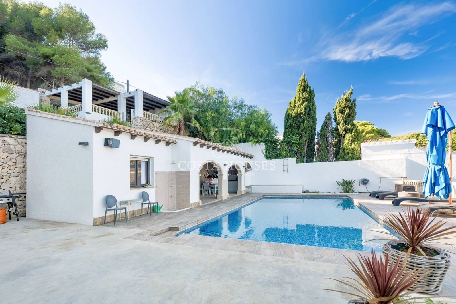 4 soveværelse Villa til salg i Javea / Xabia med swimmingpool garage - € 1.250.000 (Ref: 8863893)