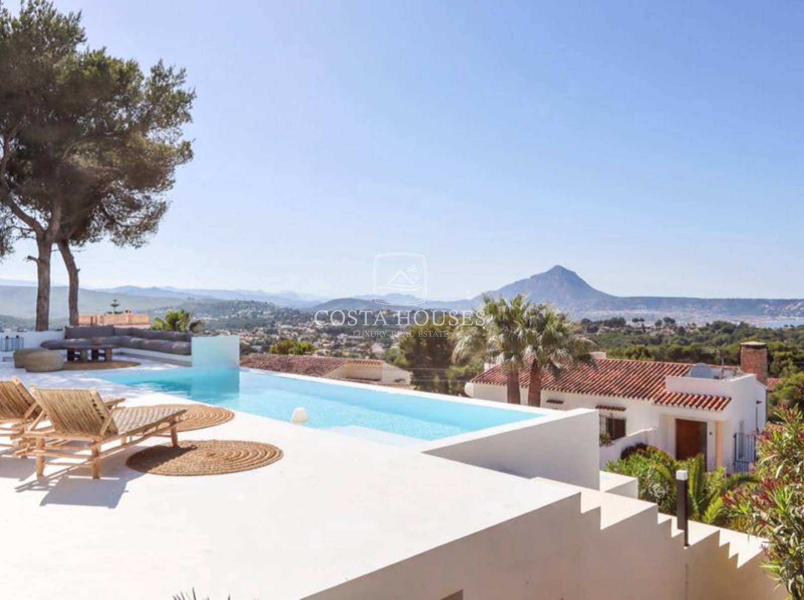 4 sypialnia Willa na sprzedaż w Javea / Xabia z basenem - 1 295 000 € (Ref: 8863897)