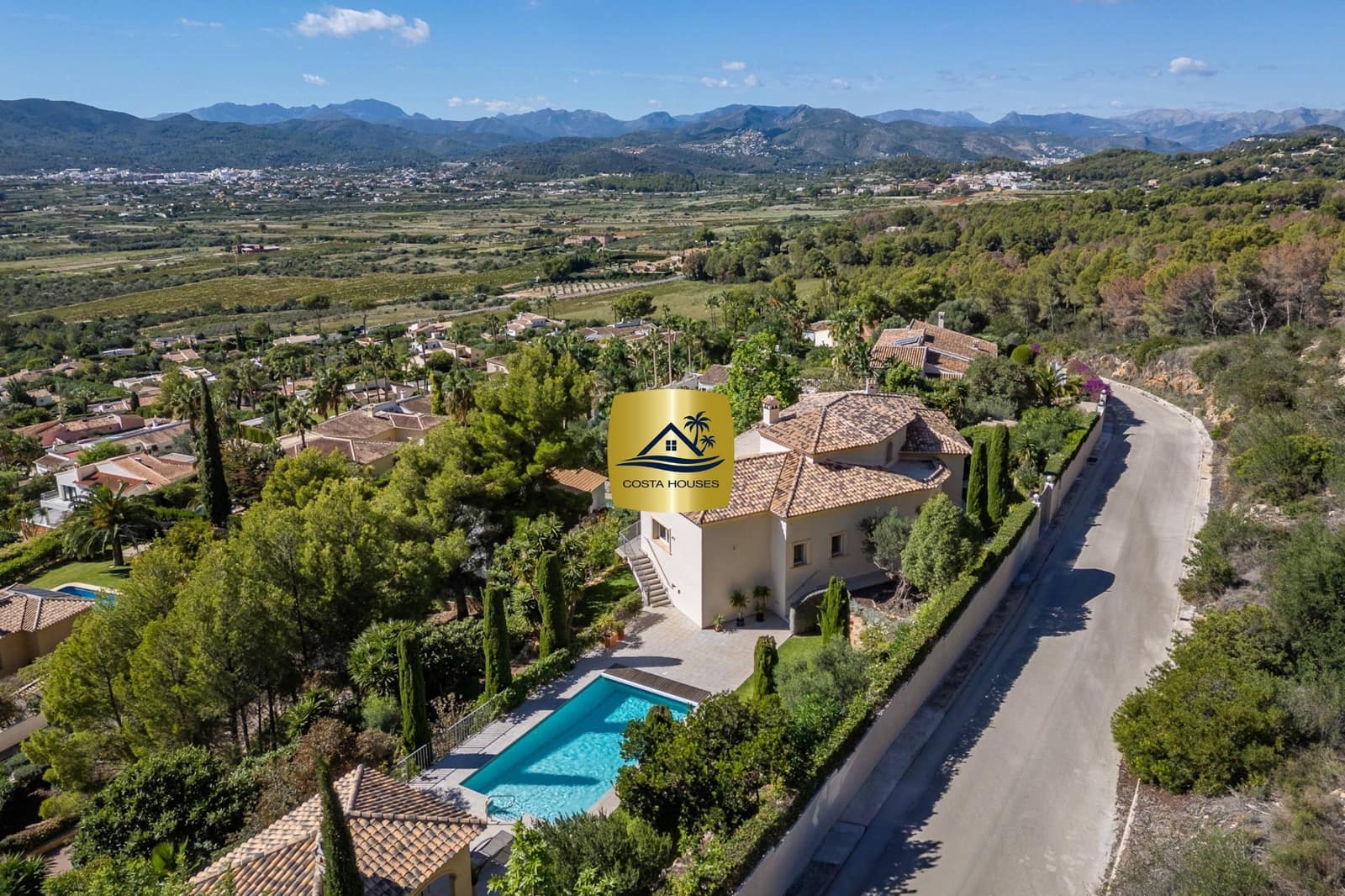 4 soveværelse Villa til salg i Javea / Xabia med swimmingpool garage - € 1.395.000 (Ref: 8863898)