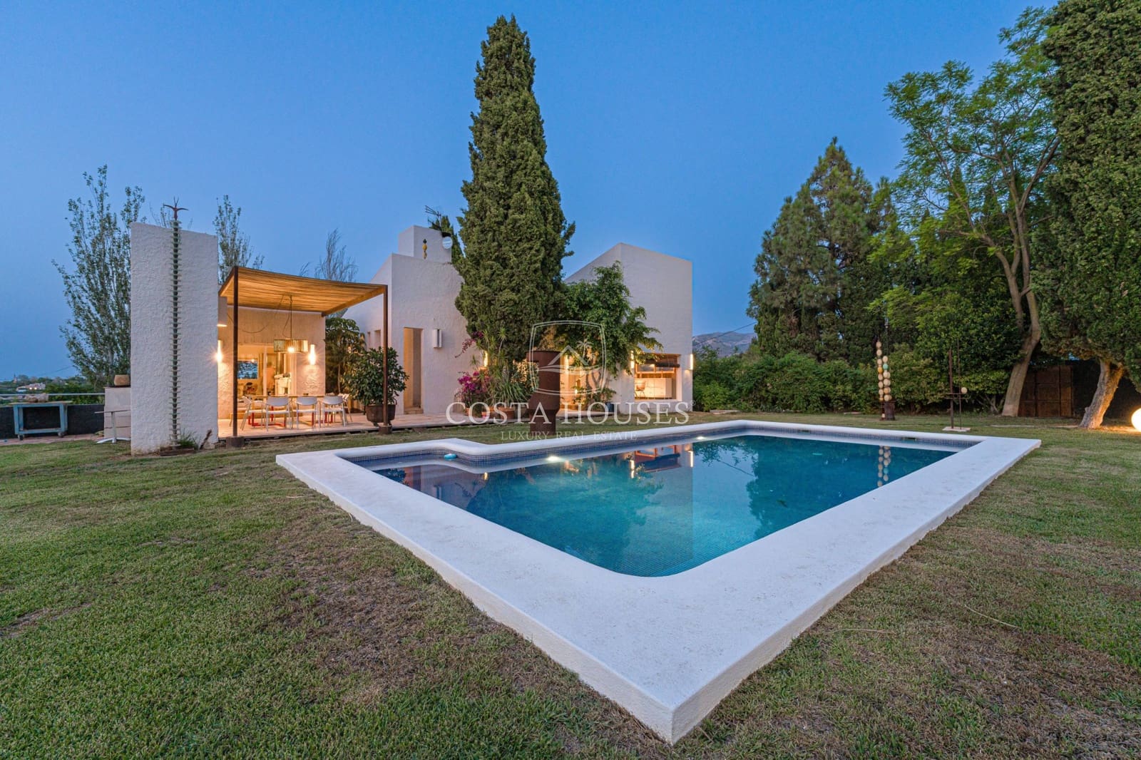 4 soveværelse Villa til salg i La Sella med swimmingpool garage - € 1.450.000 (Ref: 8863905)