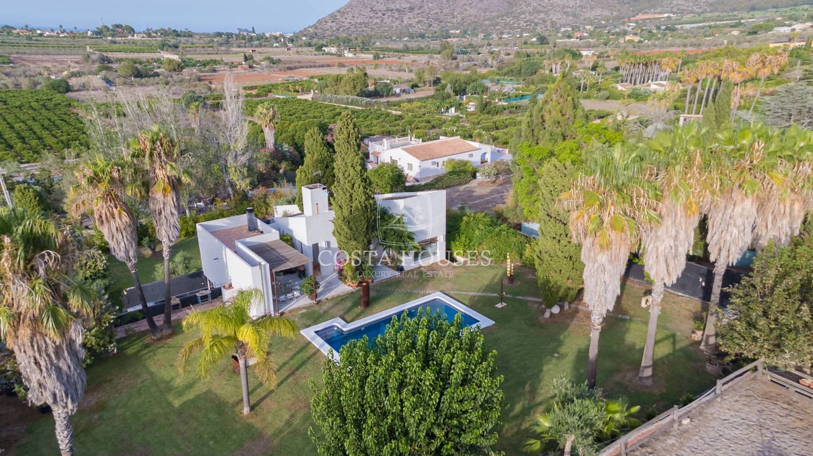 4 soveværelse Villa til salg i La Sella med swimmingpool garage - € 1.450.000 (Ref: 8863905)