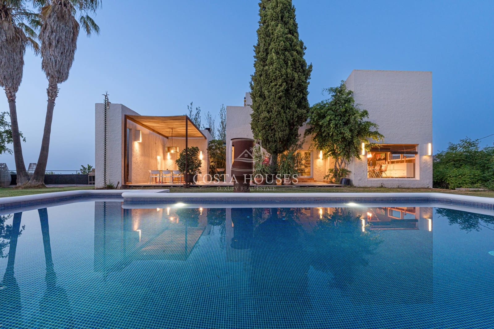 4 soveværelse Villa til salg i La Sella med swimmingpool garage - € 1.450.000 (Ref: 8863905)