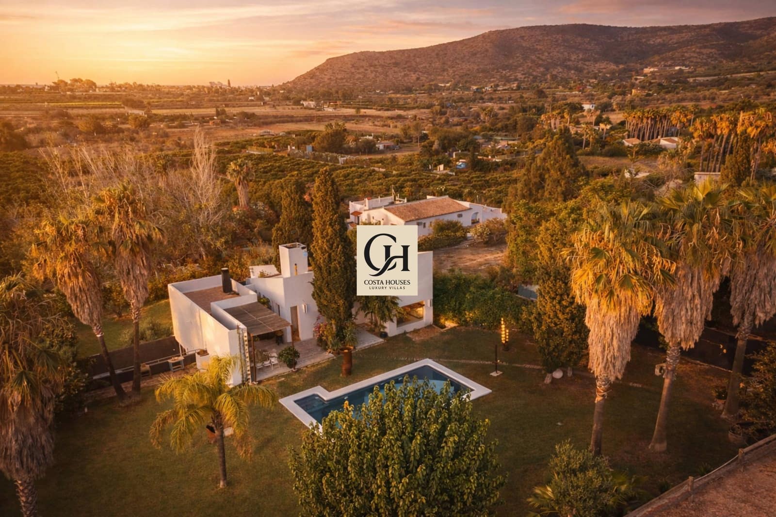 4 soverom Villa til salgs i La Sella med svømmebasseng garasje - € 1 350 000 (Ref: 8863905)