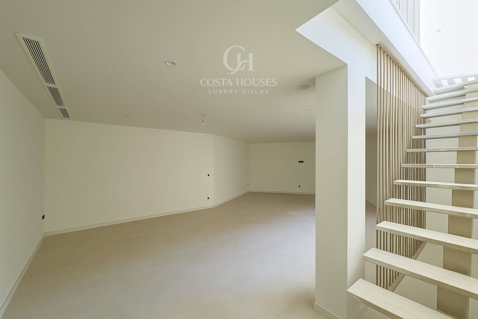 4 bedroom Villa for sale in Javea / Xabia with pool garage - € 1,600,000 (Ref: 8863906)