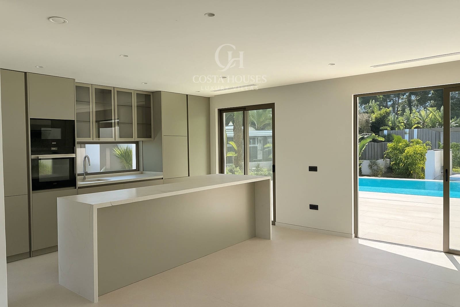 4 bedroom Villa for sale in Javea / Xabia with pool garage - € 1,600,000 (Ref: 8863906)