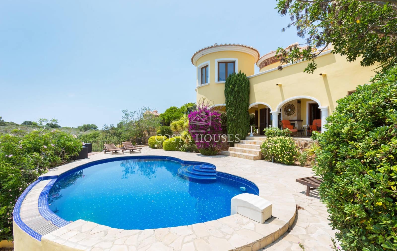 4 soveværelse Villa til salg i Cumbre del Sol med swimmingpool garage - € 1.545.000 (Ref: 8863920)