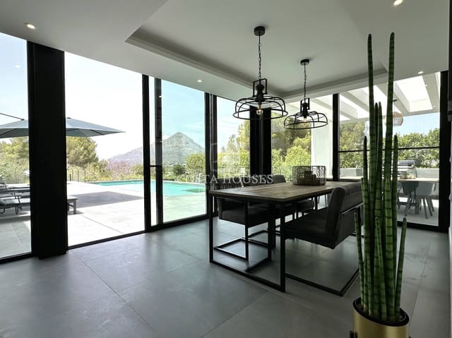 3 slaapkamer Villa te koop in Javea / Xàbia met zwembad - € 1.395.000 (Ref: 8863929)