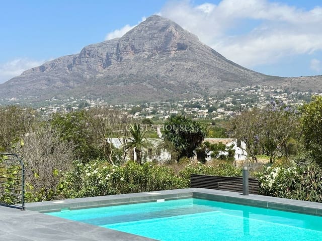 3 slaapkamer Villa te koop in Javea / Xàbia met zwembad - € 1.395.000 (Ref: 8863929)