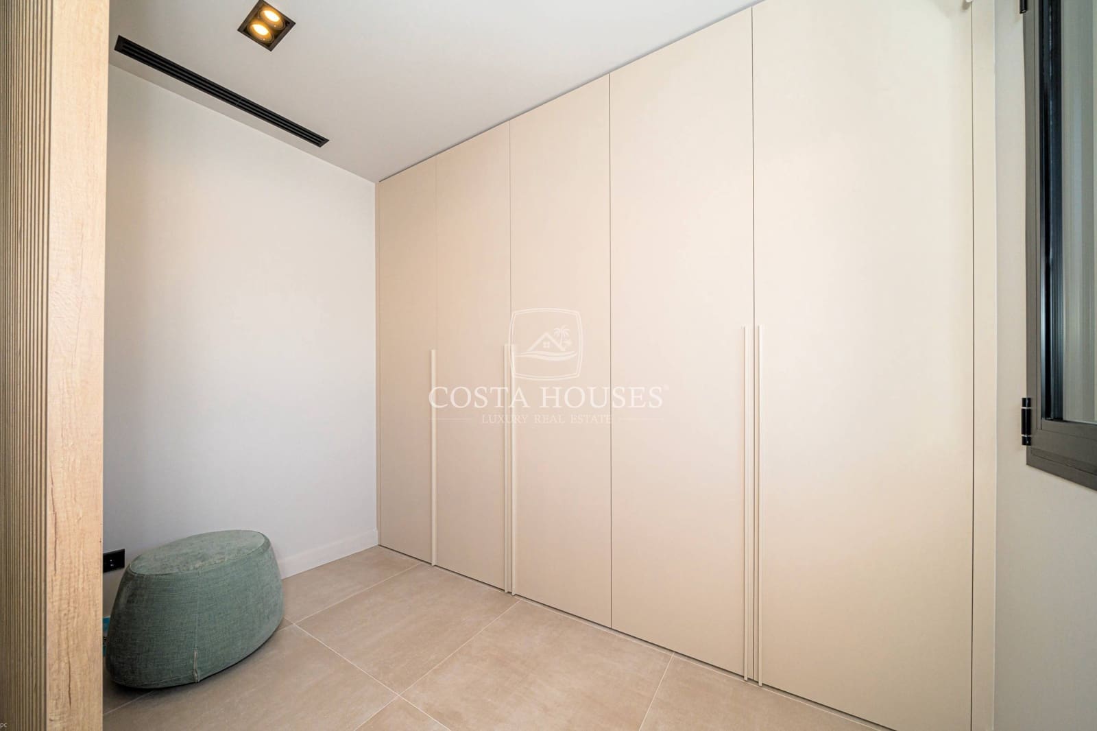 3 slaapkamer Finca/Landhuis te koop in Denia met zwembad - € 1.595.000 (Ref: 8863932)