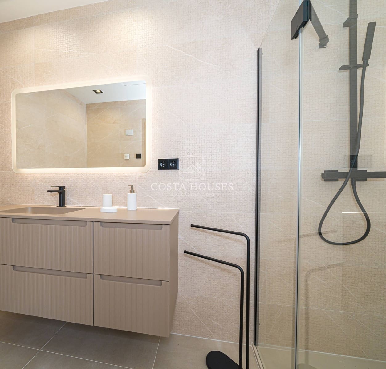 3 slaapkamer Finca/Landhuis te koop in Denia met zwembad - € 1.595.000 (Ref: 8863932)