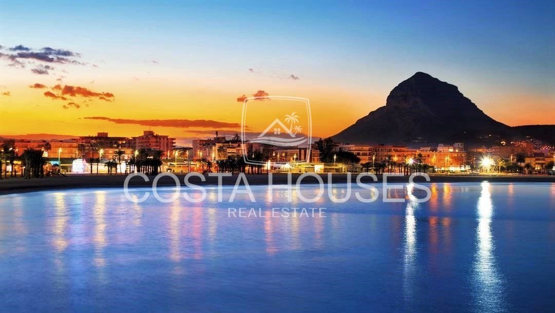 4 bedroom Villa for sale in Javea / Xabia with pool garage - € 1,650,000 (Ref: 8863934)