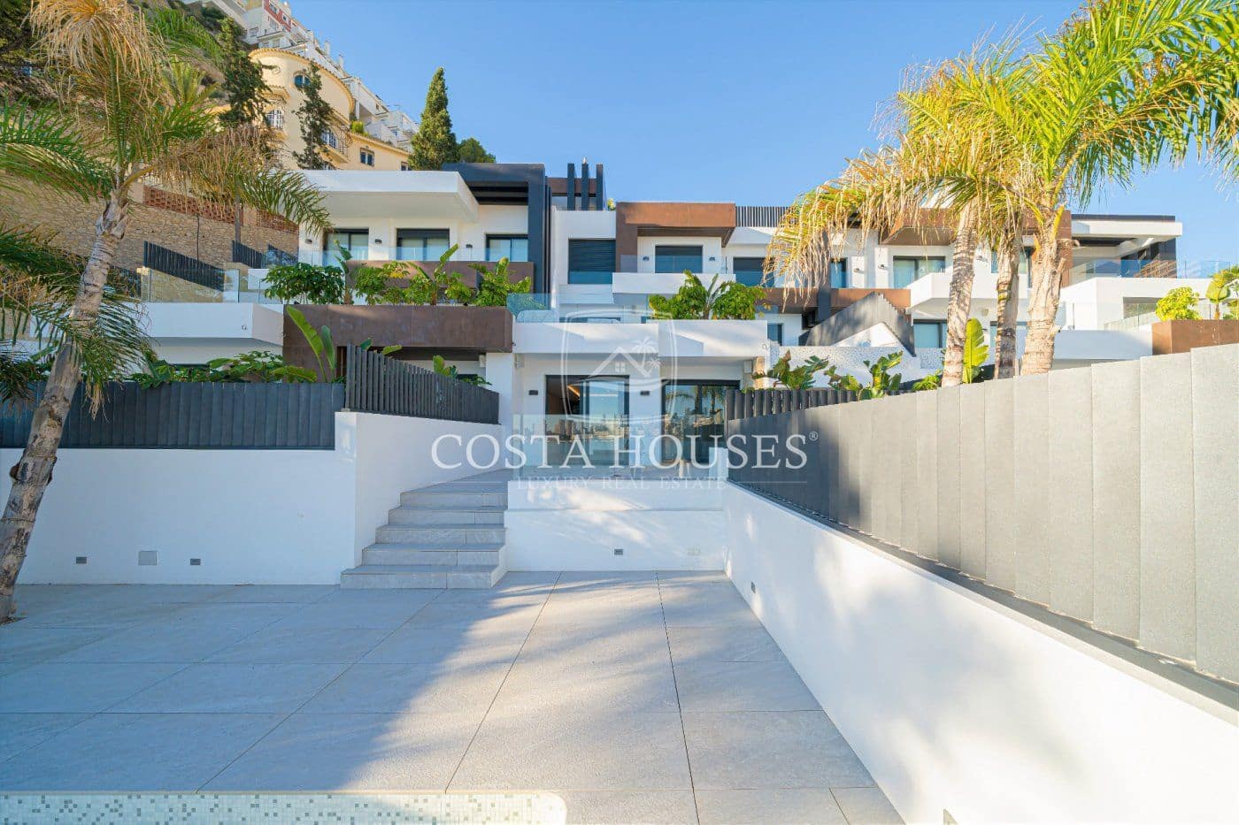 4 chambre Appartement à vendre à Benidorm avec piscine garage - 1 650 000 € (Ref: 8863936)