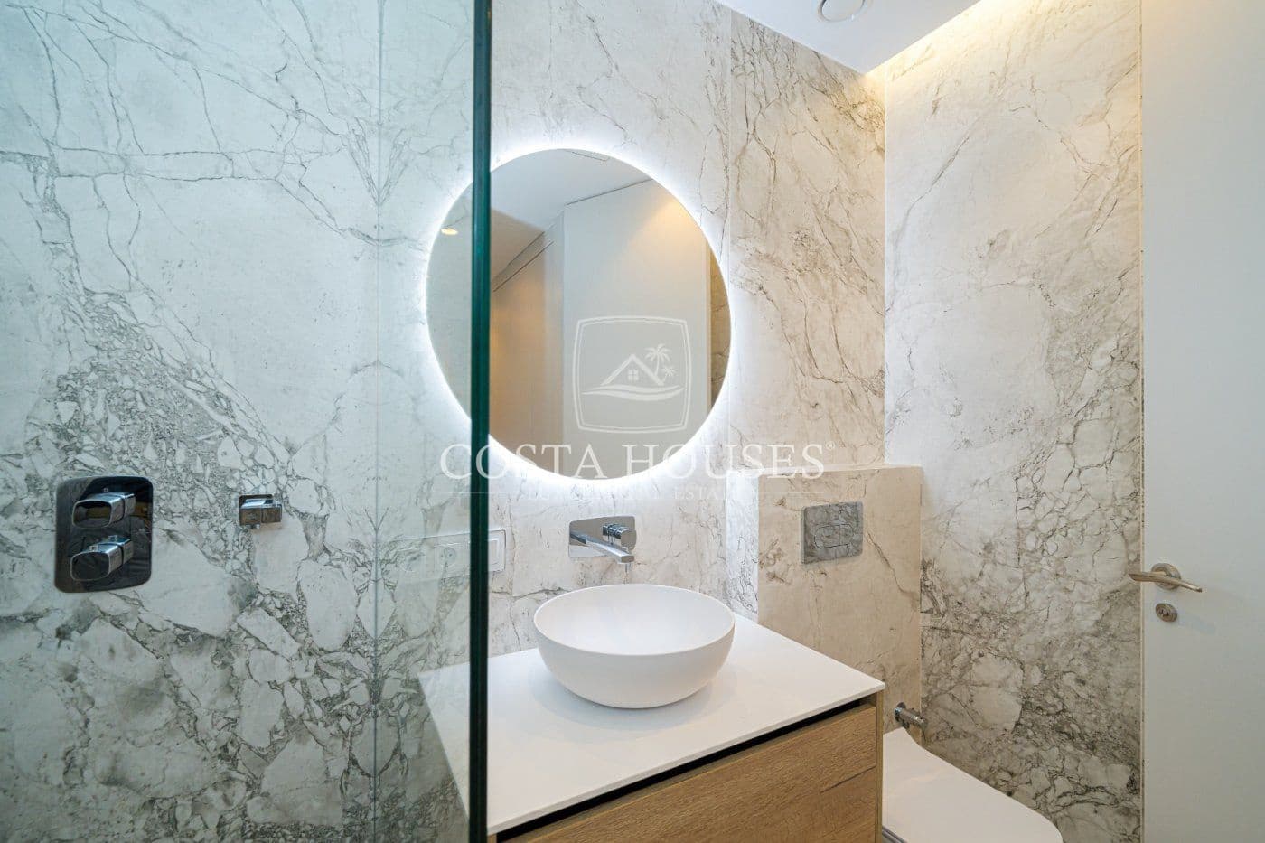 4 chambre Appartement à vendre à Benidorm avec piscine garage - 1 650 000 € (Ref: 8863936)