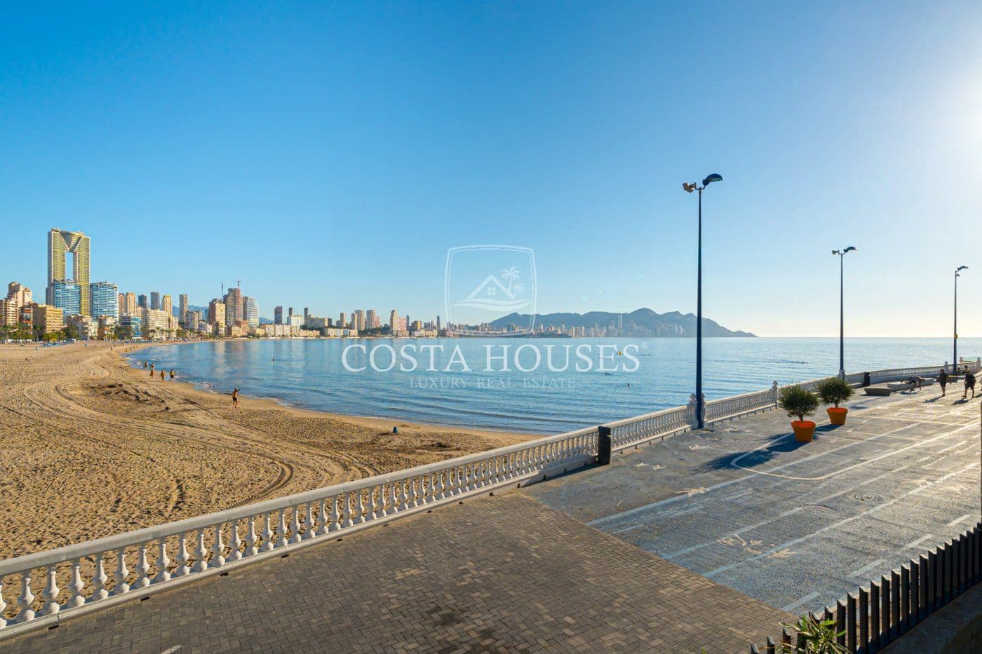 4 chambre Appartement à vendre à Benidorm avec piscine garage - 1 650 000 € (Ref: 8863936)