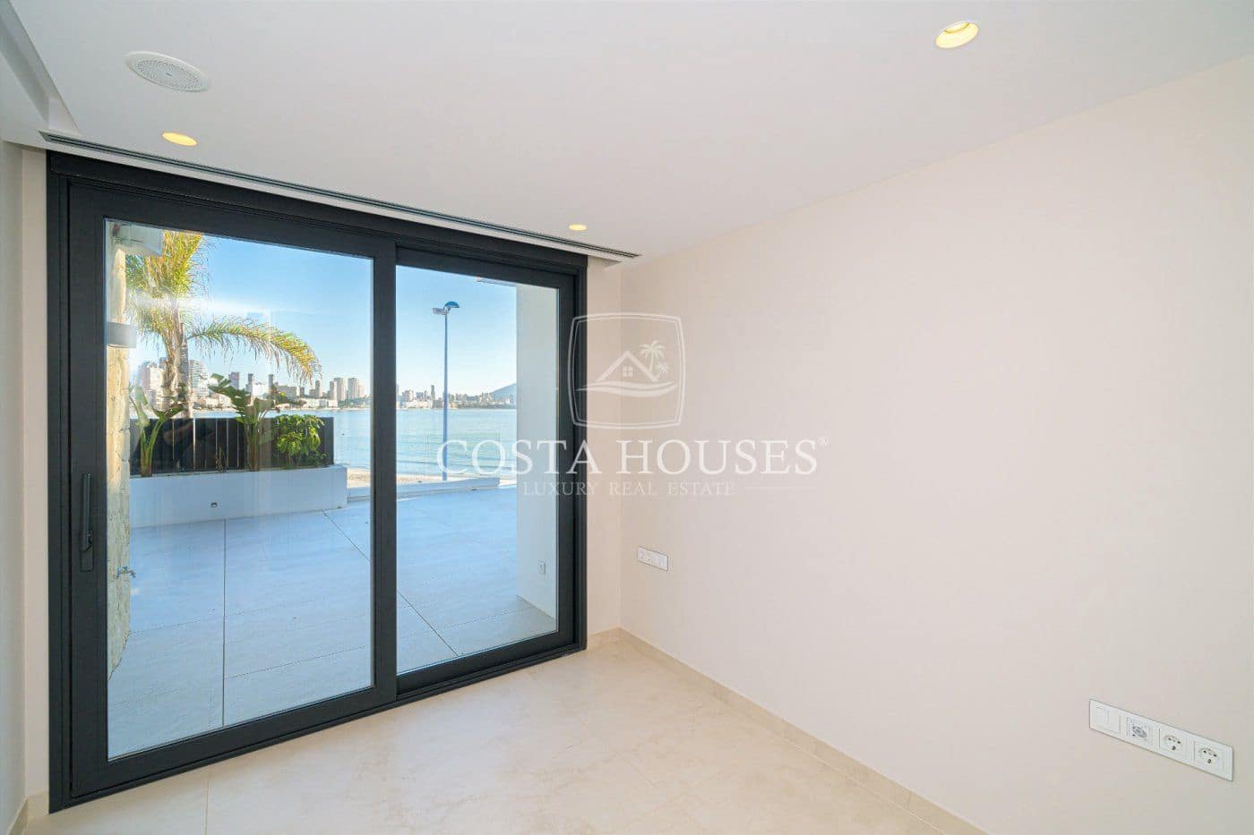 3 slaapkamer Penthouse te koop in Benidorm met zwembad garage - € 1.650.000 (Ref: 8863937)