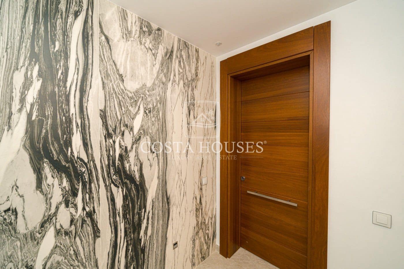 3 slaapkamer Penthouse te koop in Benidorm met zwembad garage - € 1.650.000 (Ref: 8863937)