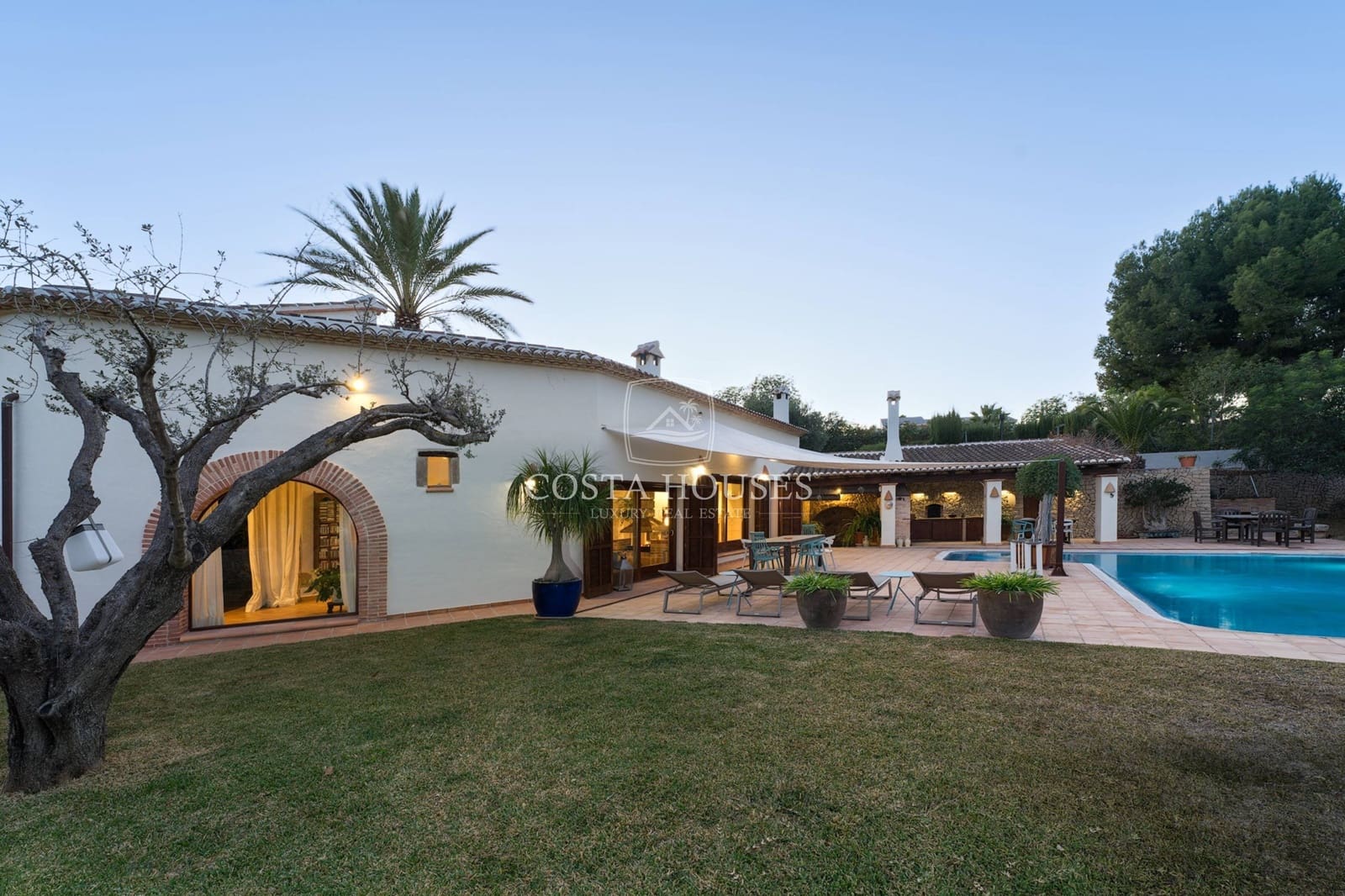 4 sypialnia Finka/Dom wiejski na sprzedaż w Javea / Xabia z basenem garażem - 1 650 000 € (Ref: 8863939)