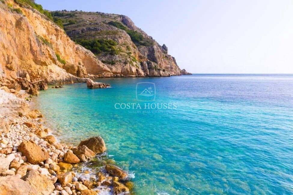 5 bedroom Villa for sale in Javea / Xabia with pool garage - € 1,850,000 (Ref: 8863942)