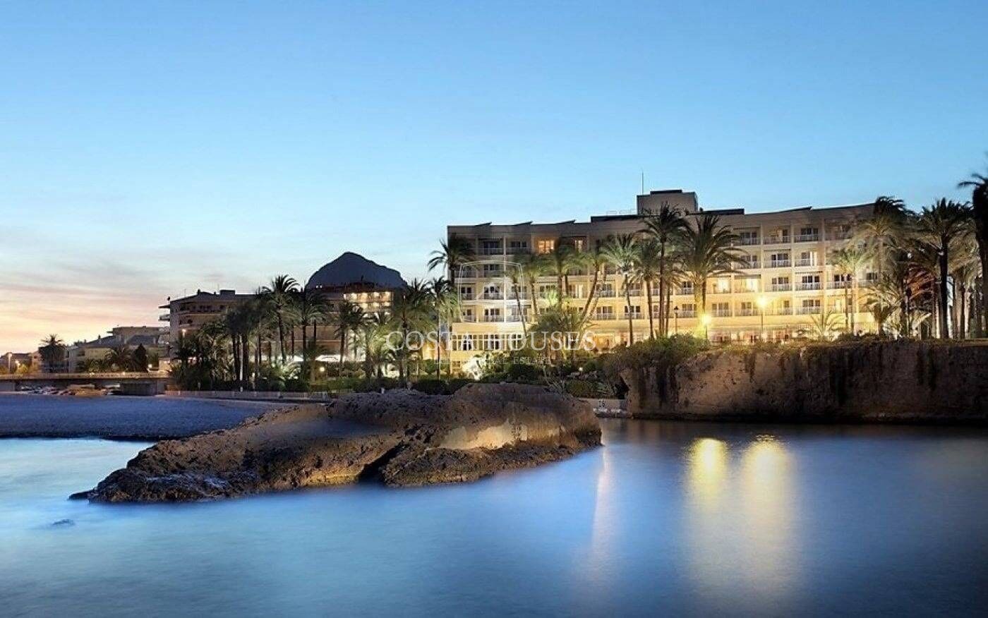 4 soverom Villa til salgs i Adsubia med svømmebasseng - € 1 680 000 (Ref: 8863944)