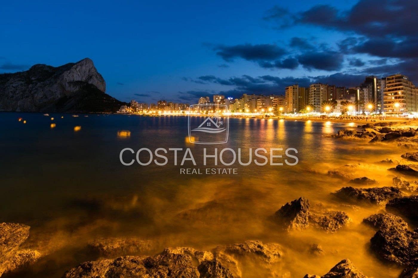 4 bedroom Villa for sale in Calpe / Calp with pool garage - € 1,699,000 (Ref: 8863949)