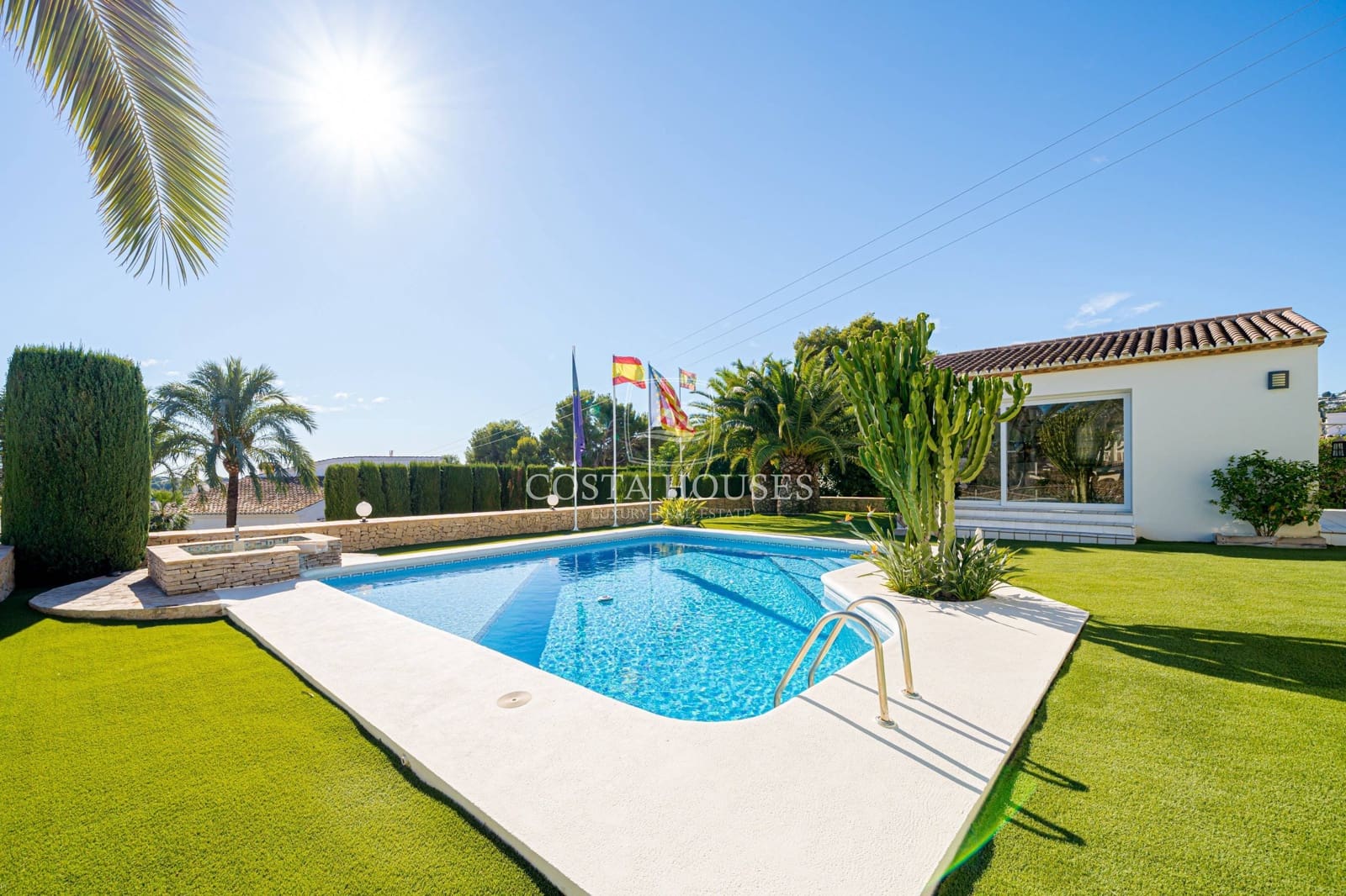 4 soverom Villa til salgs i Moraira med svømmebasseng garasje - € 1 700 000 (Ref: 8863952)