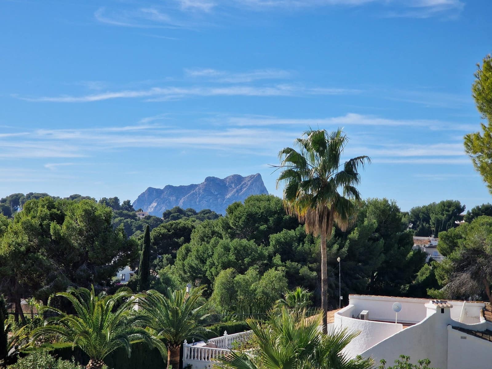 4 bedroom Villa for sale in Moraira with pool garage - € 1,750,000 (Ref: 8863954)