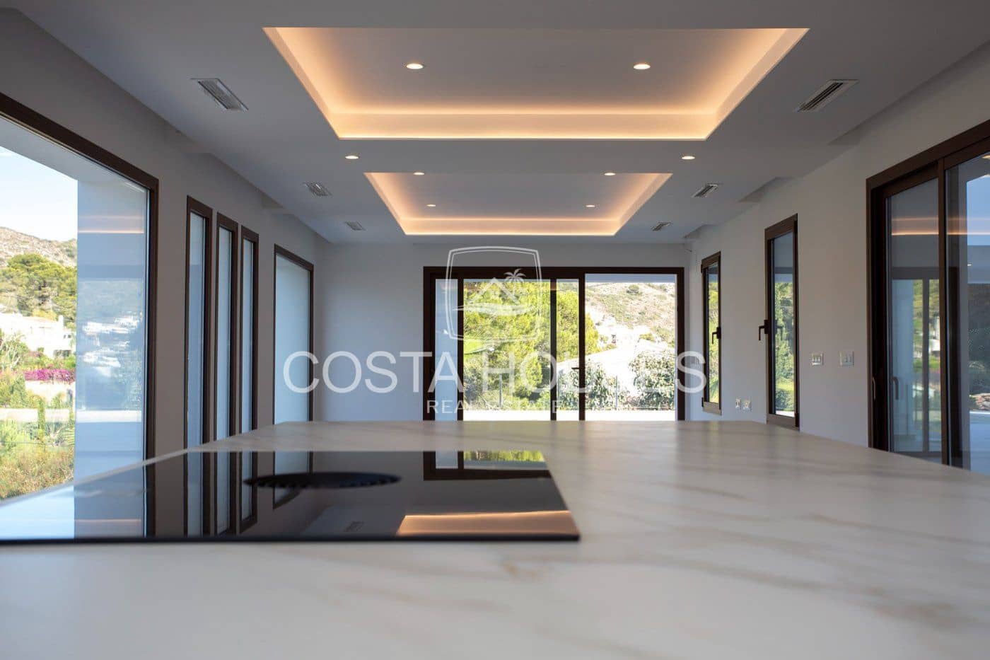 5 bedroom Villa for sale in Moraira with pool garage - € 1,750,000 (Ref: 8863955)