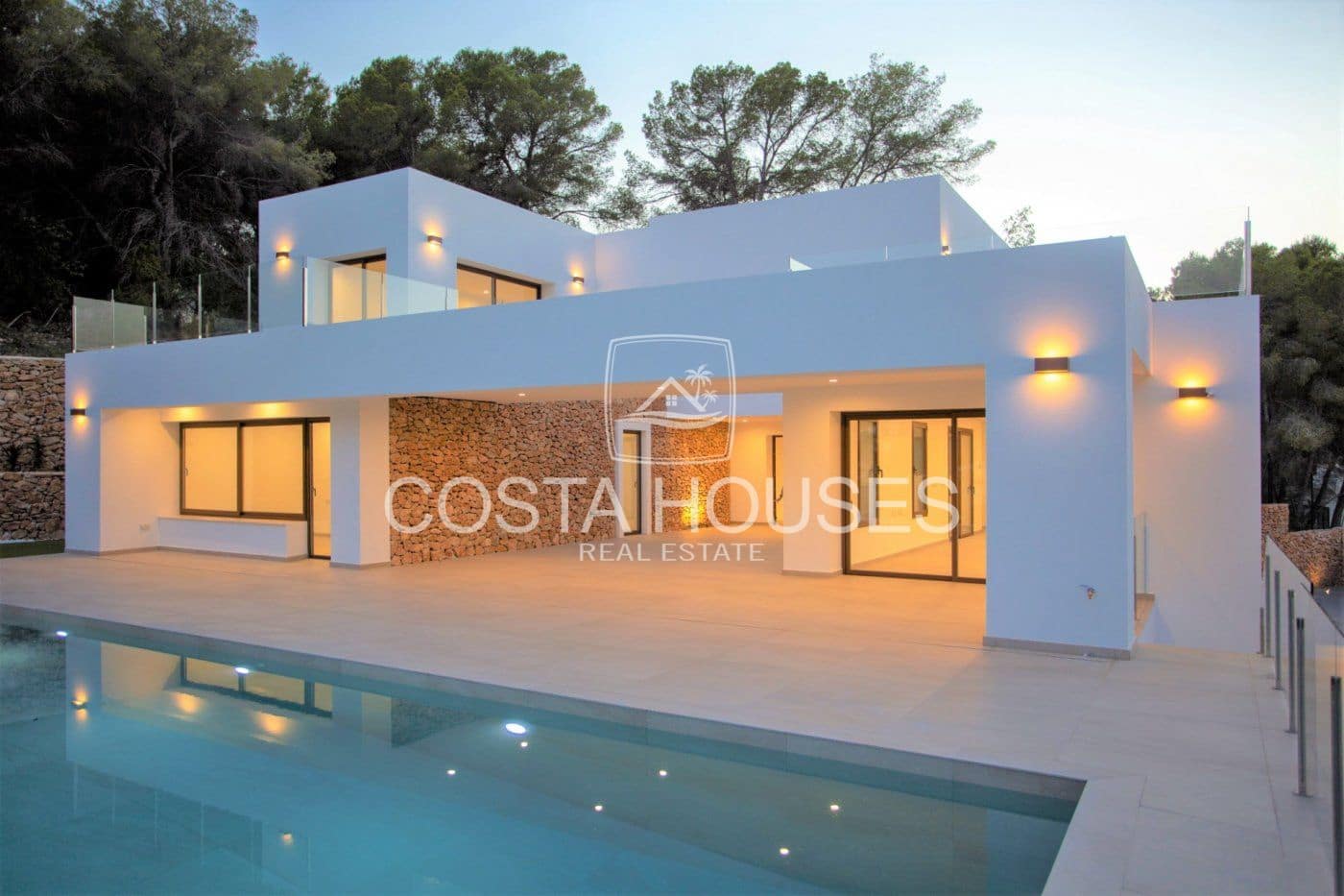 5 bedroom Villa for sale in Moraira with pool garage - € 1,750,000 (Ref: 8863955)