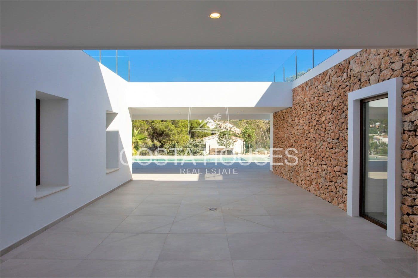 5 bedroom Villa for sale in Moraira with pool garage - € 1,750,000 (Ref: 8863955)