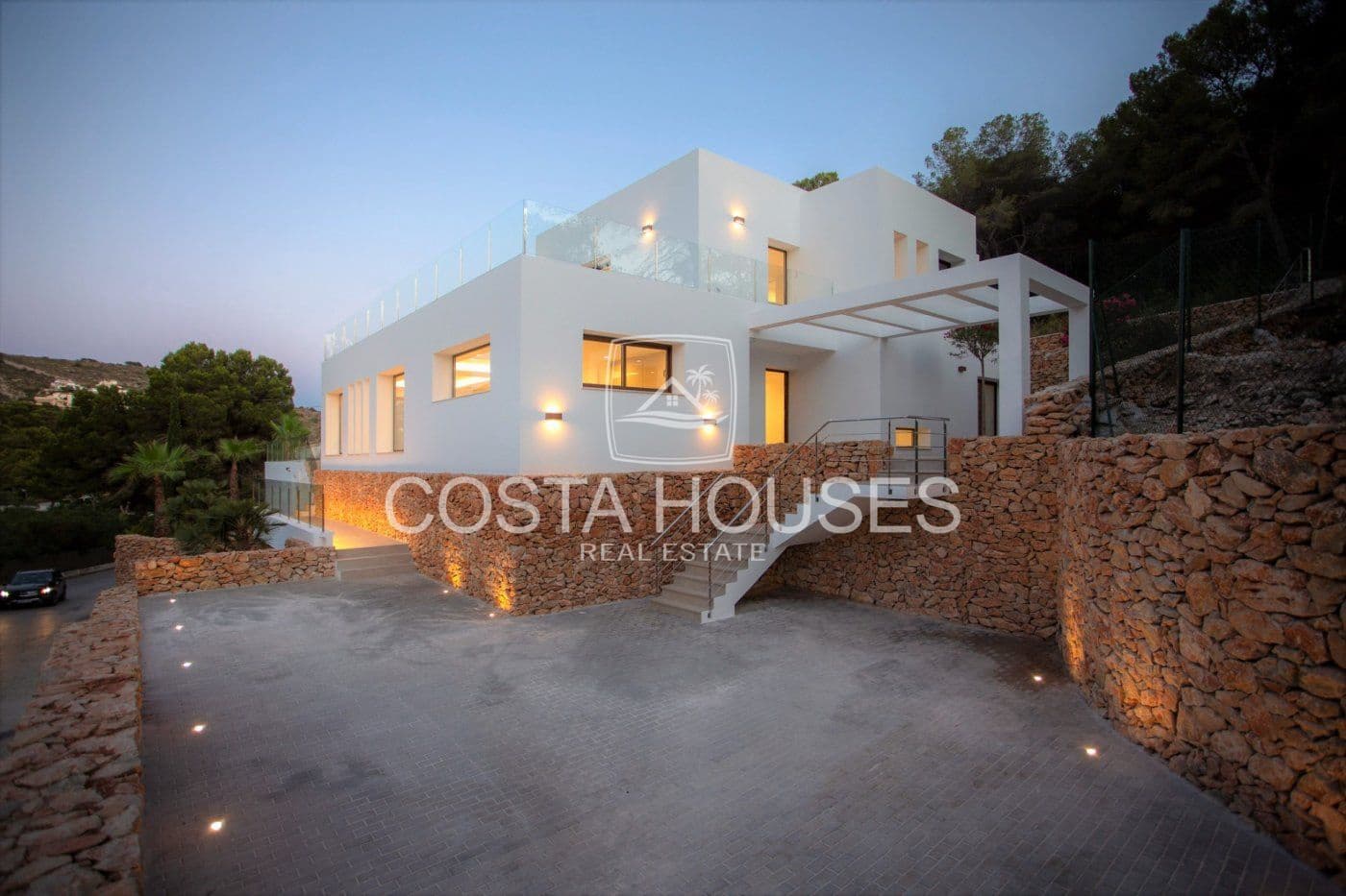5 bedroom Villa for sale in Moraira with pool garage - € 1,750,000 (Ref: 8863955)