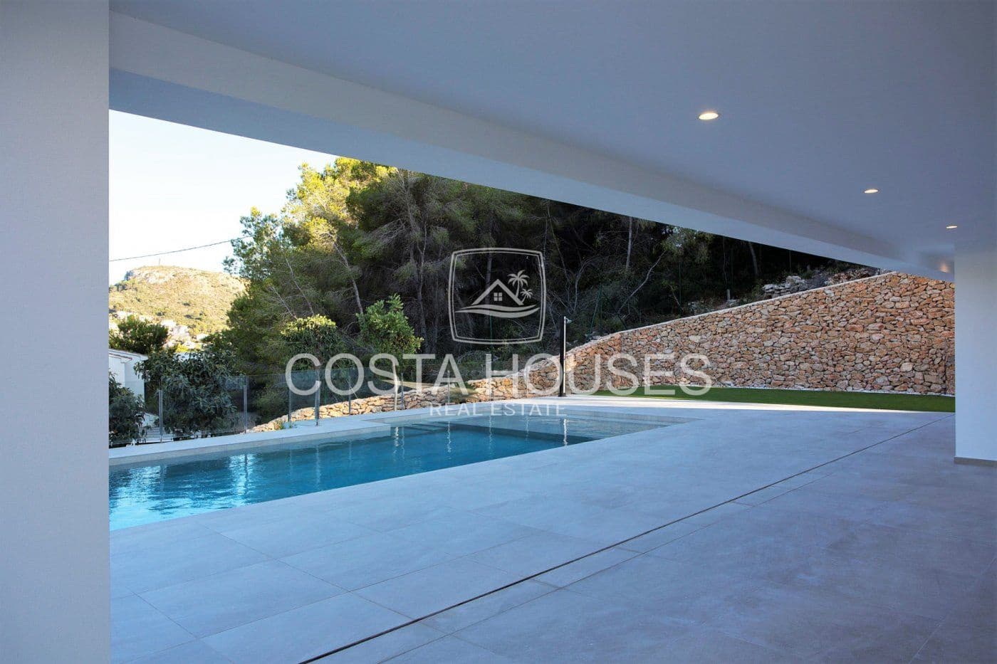 5 bedroom Villa for sale in Moraira with pool garage - € 1,750,000 (Ref: 8863955)
