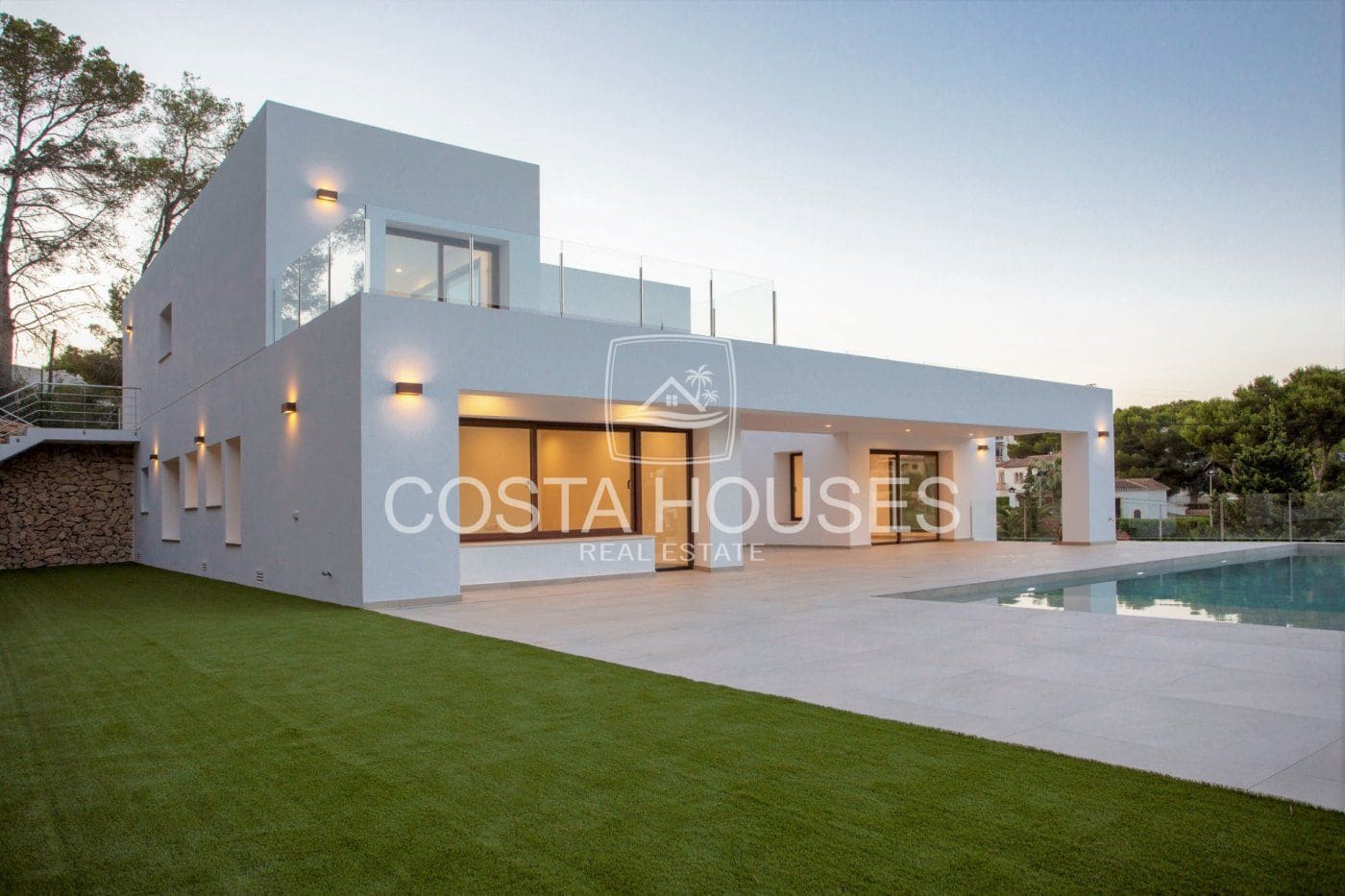 5 bedroom Villa for sale in Moraira with pool garage - € 1,750,000 (Ref: 8863955)