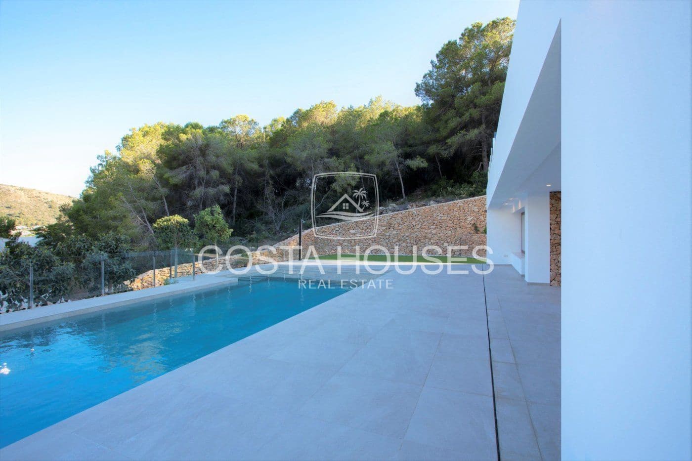 5 bedroom Villa for sale in Moraira with pool garage - € 1,750,000 (Ref: 8863955)